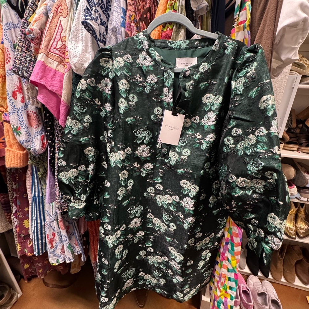 Tuckernuck POMANDER PLACE
Emerala Magnolia Floral Jacquard Samantha Dress - Picture 2 of 4